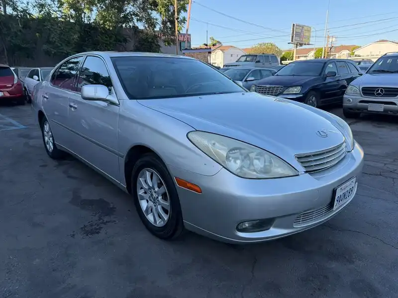 2002 Lexus ES 350 300's photo
