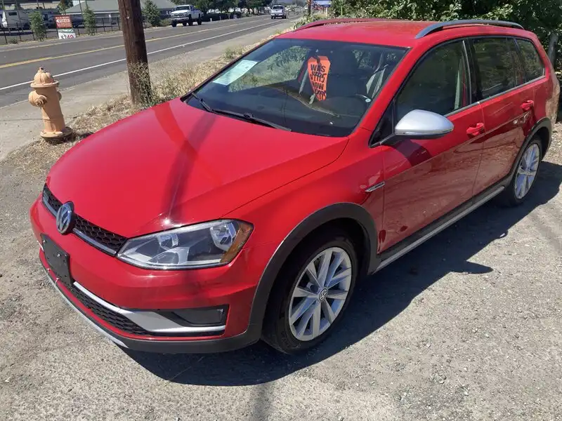 2017 Volkswagen Golf Alltrack TSI S 4Motion DSG's photo