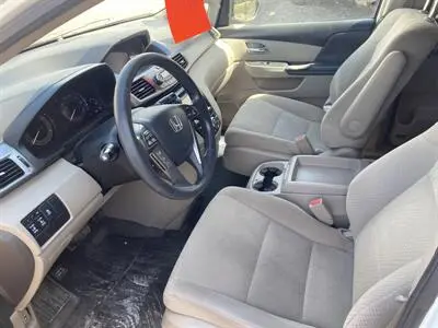 2014 Honda Odyssey EX photo 4