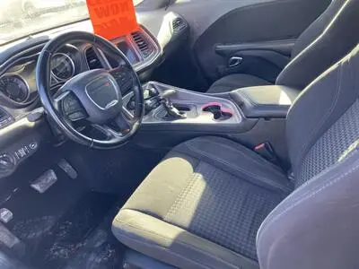 2020 Dodge Challenger SXT Auto photo 3