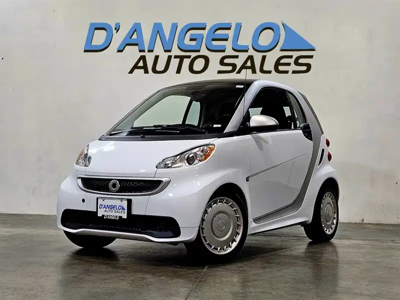 2015 smart fortwo pure's photo