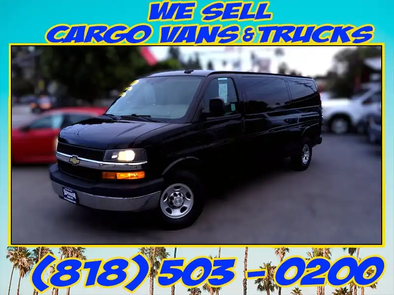 2018 Chevrolet Express 3500 Extended Work Van's photo