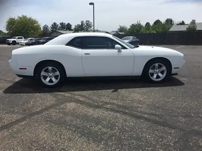 2013 Dodge Challenger SXT photo 3