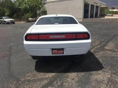 2013 Dodge Challenger SXT photo 4