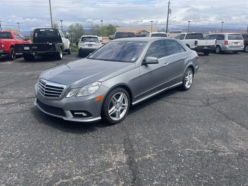 2011 Mercedes-Benz E-Class E550 Luxury 4MATIC's photo