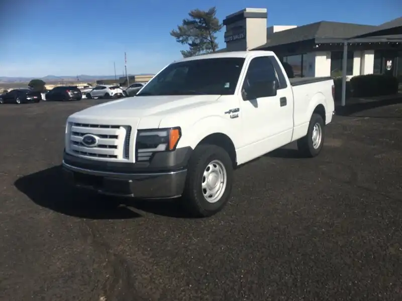 2010 Ford F-150 XL Regular Cab 126 in Styleside's photo