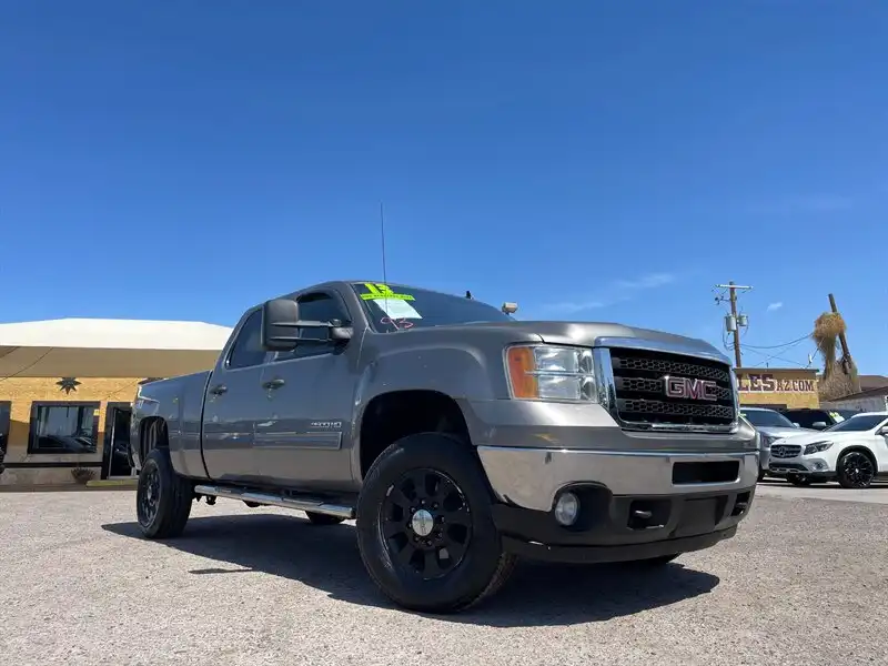 2013 GMC Sierra 4WD Crew Cab 6.5ft SLE's photo