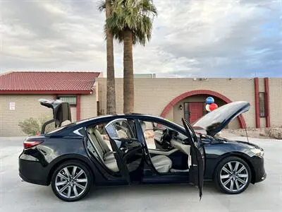 2018 Mazda EZ-6 Touring Auto photo 5