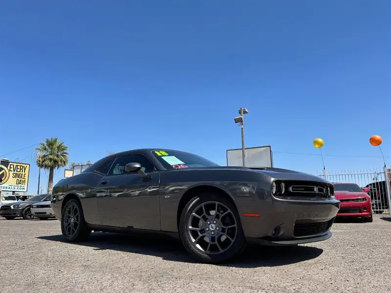 2018 Dodge Challenger GT photo 1