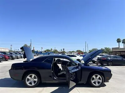 2012 Dodge Challenger SXT photo 5
