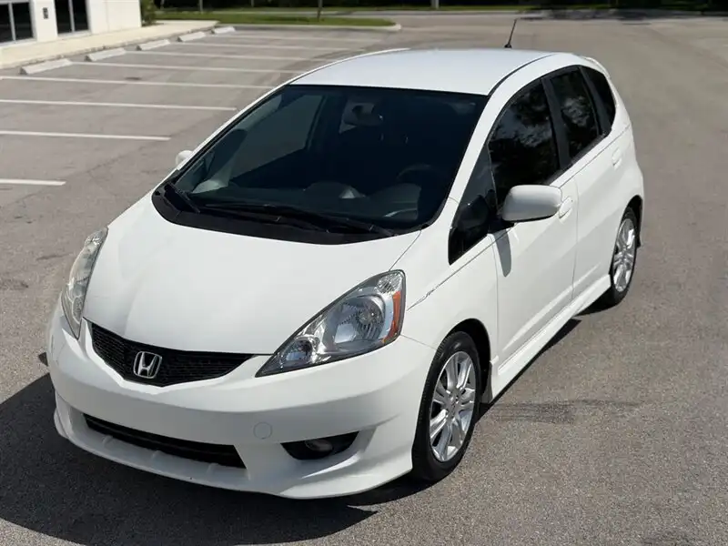 2009 Honda Fit 1.5L Sport 5 Auto w/Navi's photo