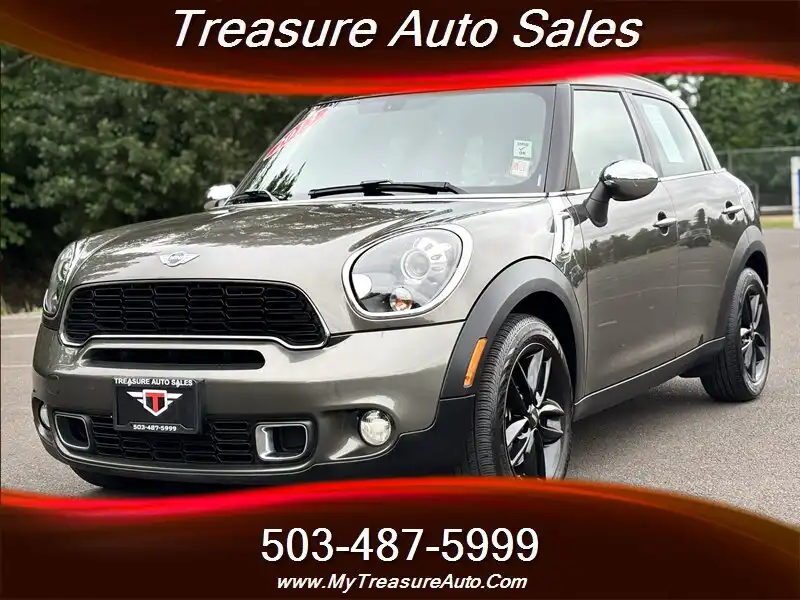 2013 MINI Countryman Countryman S's photo