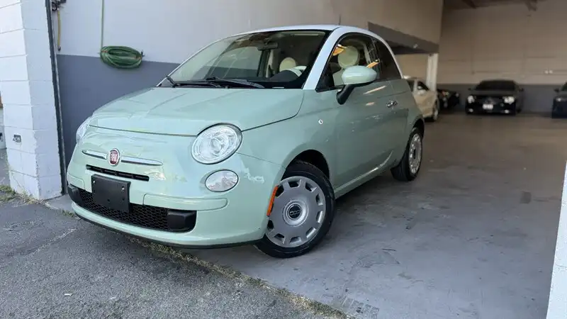 2015 FIAT 500 Pop's photo