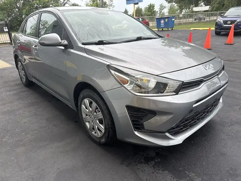 2022 Kia Rio S iVT's photo