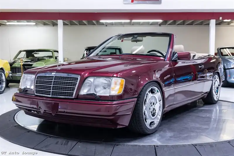 1995 Mercedes-Benz E-Class's photo