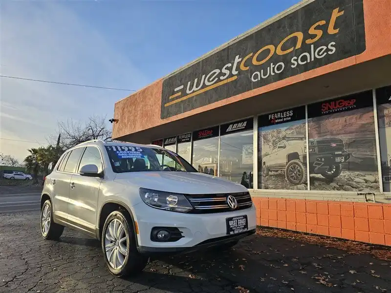 2013 Volkswagen Tiguan 2.0T SE w/Sunroof & Nav.'s photo