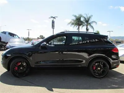 2012 Porsche Cayenne Turbo photo 4