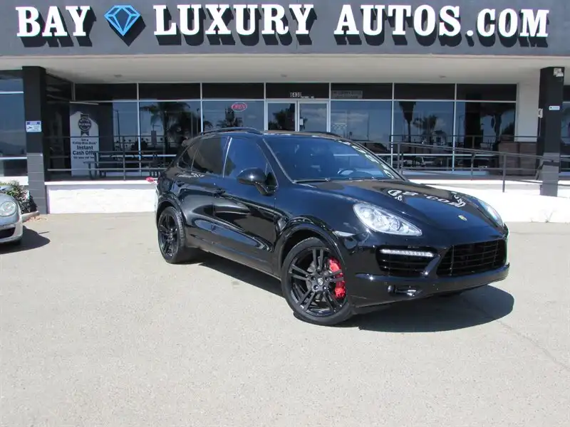 2012 Porsche Cayenne Turbo's photo