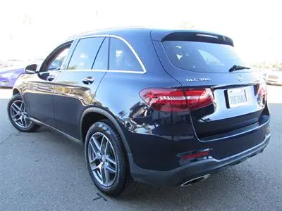 2017 Mercedes-Benz GLC GLC300 4MATIC photo 5