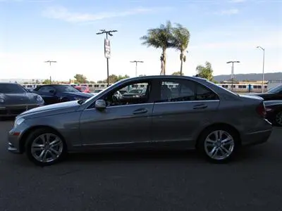 2012 Mercedes-Benz C-Class C250 Luxury photo 5