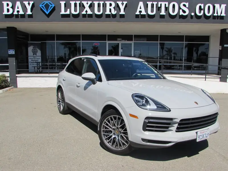2022 Porsche Cayenne Platinum Edition photo 1