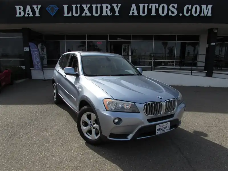 2011 BMW X3 xDrive28i's photo