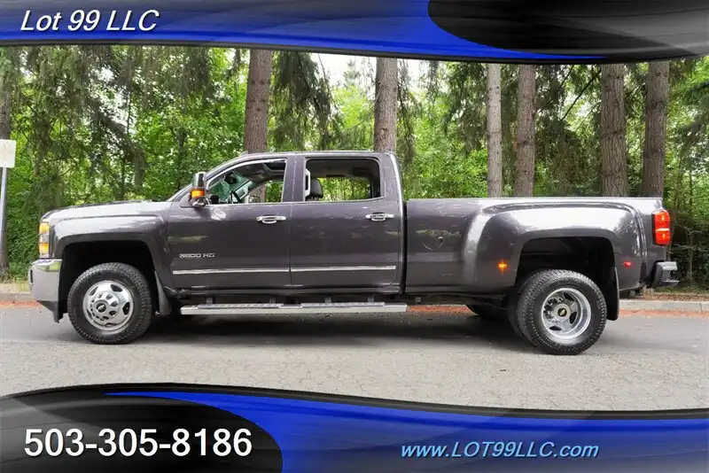 2015 Chevrolet Silverado HD LTZ 4WD Crew Cab Short Box SRW w R6Q's photo