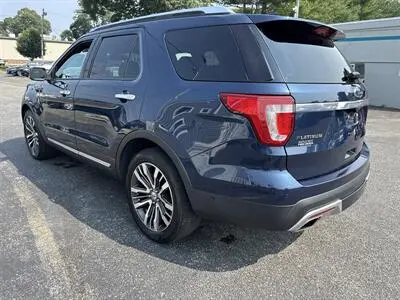2017 Ford Explorer Platinum 4WD photo 4