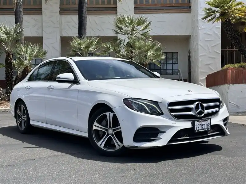 2017 Mercedes-Benz E-Class E300's photo