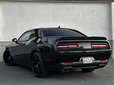 2015 Dodge Challenger Scat Pack photo 4