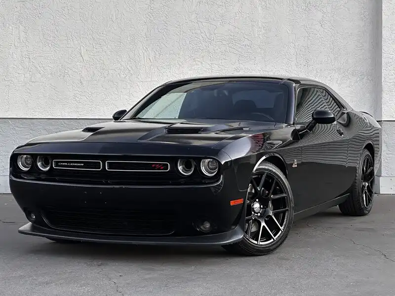 2015 Dodge Challenger Scat Pack's photo