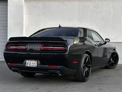 2015 Dodge Challenger Scat Pack photo 2