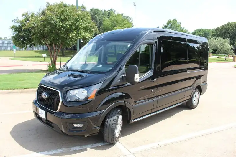 2025 Ford Transit 350 XLT Med Roof Sliding Pass. 148's photo