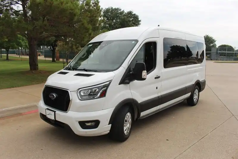 2023 Ford Transit 350 XLT Med Roof Sliding Pass. 148's photo