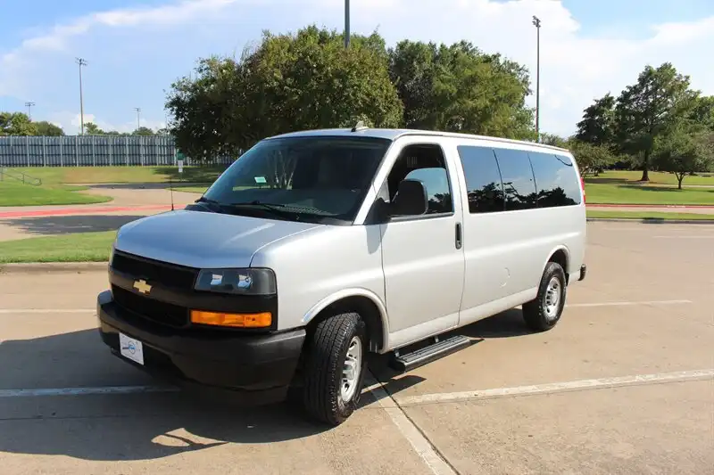 2019 Chevrolet Express LS 2500's photo