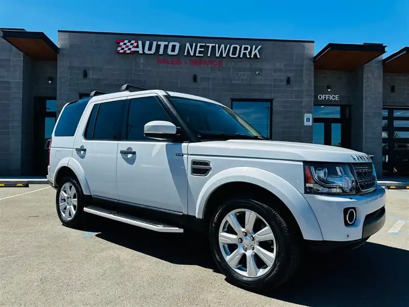 2016 Land Rover LR4 3.0 HSE w/Silver Package's photo