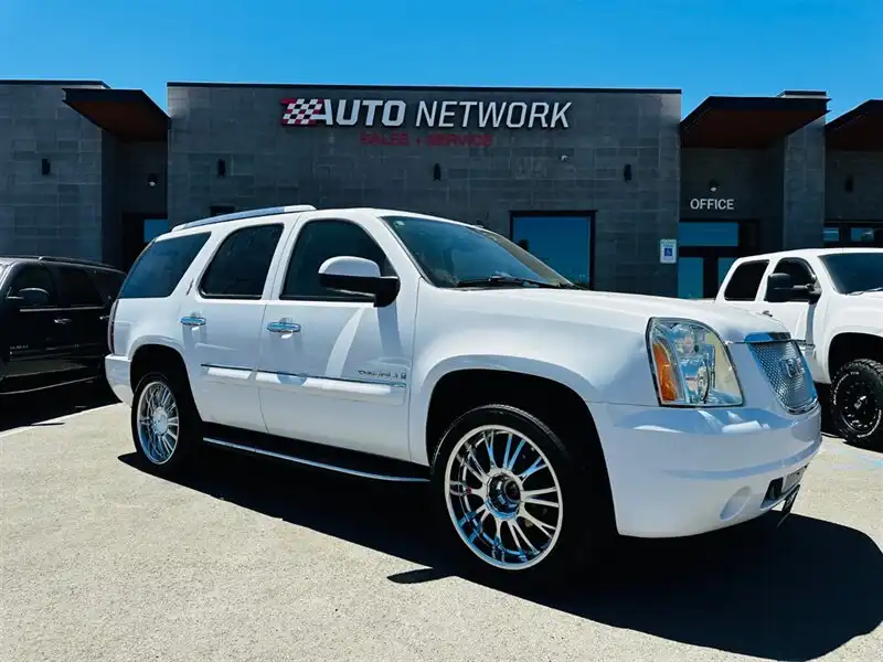 2007 GMC Yukon Denali's photo