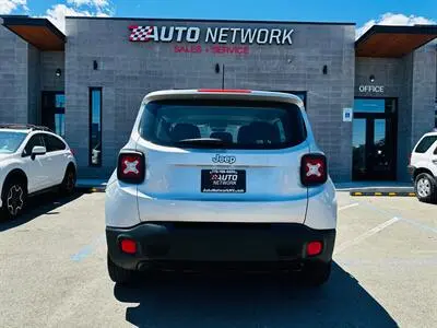 2016 Jeep Renegade Sport 4x4 photo 5