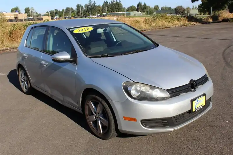 2010 Volkswagen Golf 2.5L 6AT PZEV's photo