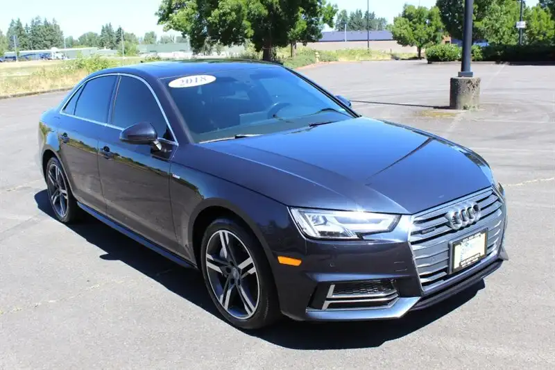 2018 Audi A4 2.0T quattro S tronic Premium Plus's photo