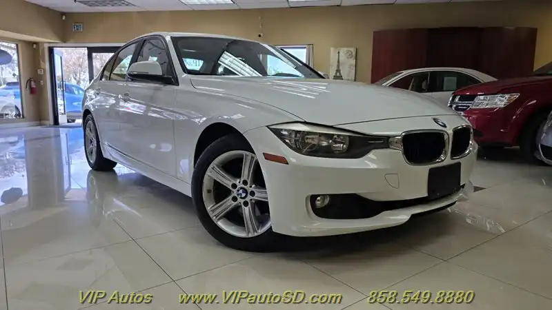 2013 BMW 3 Series 328i Sedan's photo