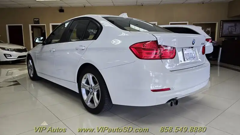 2013 BMW 3 Series 328i Sedan's photo