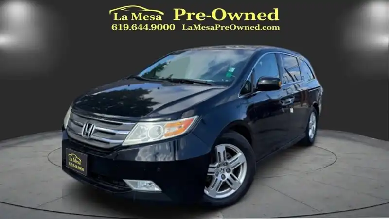 2012 Honda Odyssey Touring's photo