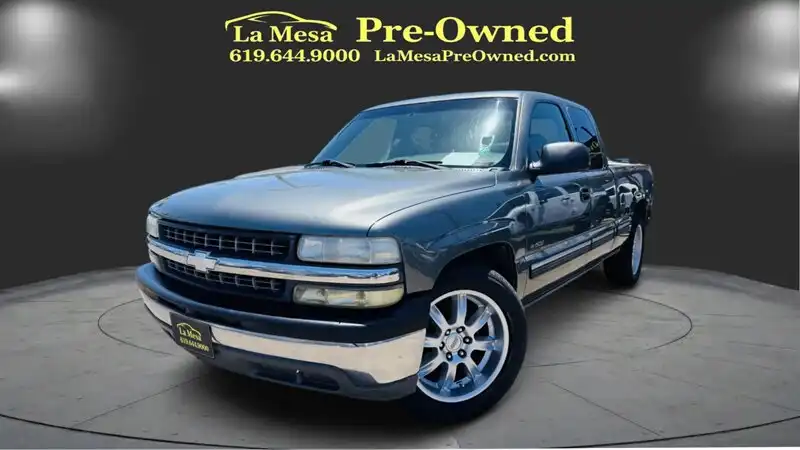 2001 Chevrolet Silverado 1500 1500 Extended Cab SWB LS's photo