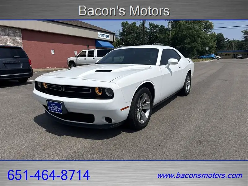 2020 Dodge Challenger SXT Auto's photo