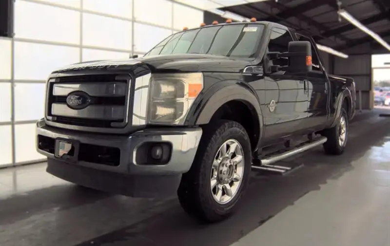 2015 Ford F-250 Lariat 4WD Crew Cab 156 in's photo