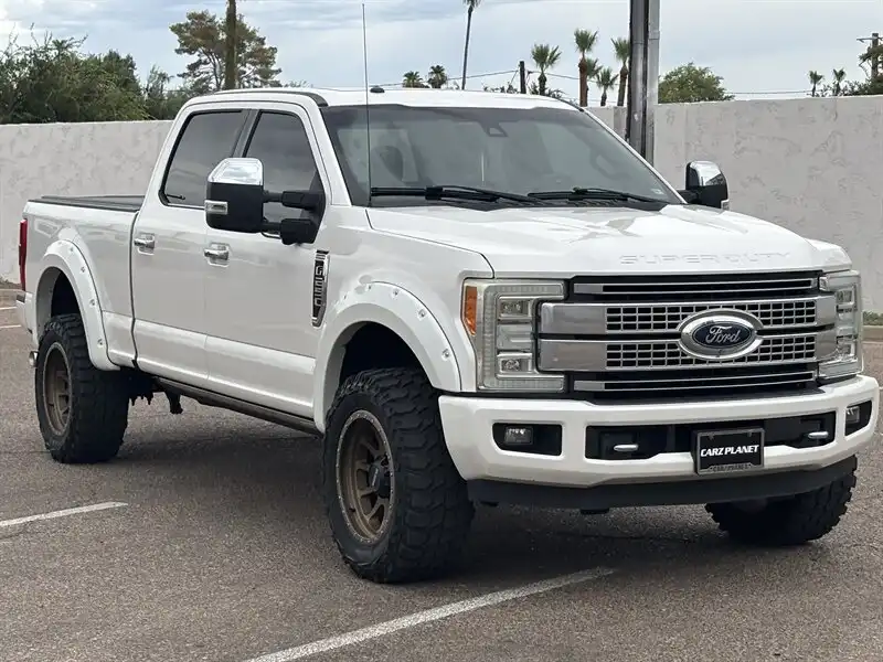 2017 Ford F-250 Platinum 4WD CrewCab 6-3/4' Box's photo