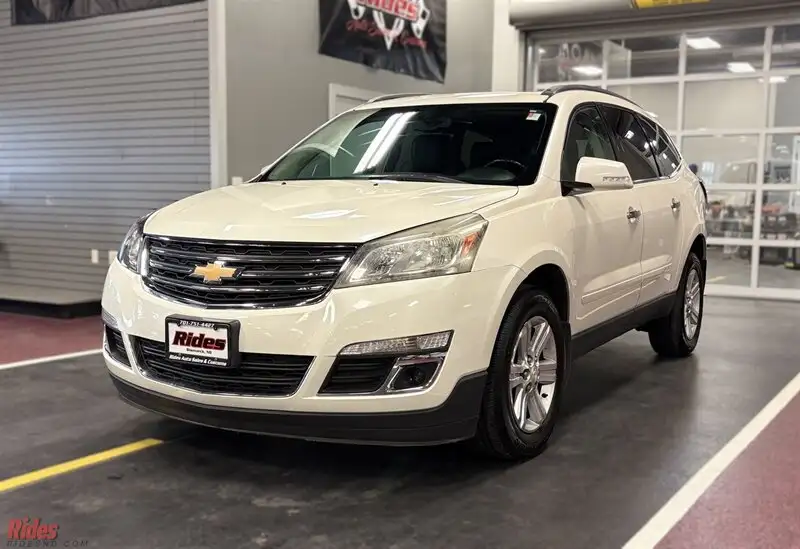 2013 Chevrolet Traverse 2LT AWD's photo