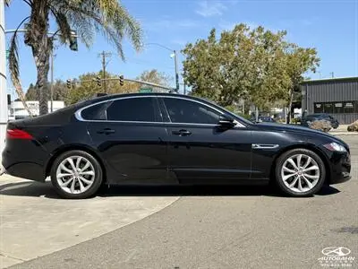 2018 Jaguar XF 20d Premium photo 5