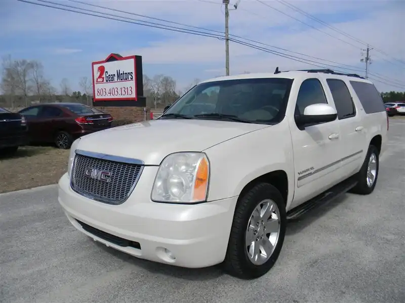 2011 GMC Yukon 2WD 1/2 Ton SLT (4SA)'s photo